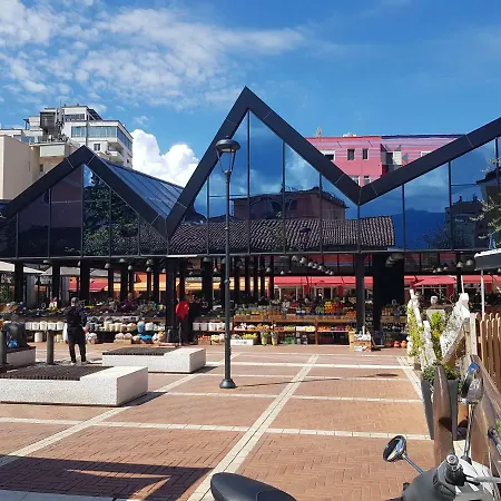 City Center 628 アパート ティラナ